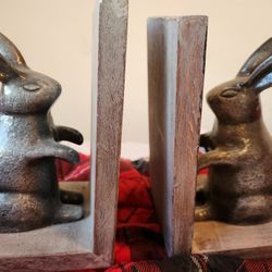 Rabbit Book Ends