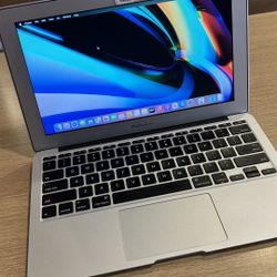 Apple MacBook Air 11” I5/8GB/128GB SSD. $180