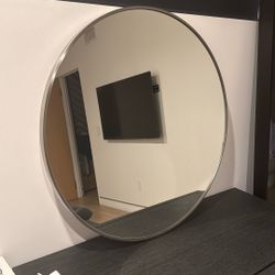 Circle Mirror