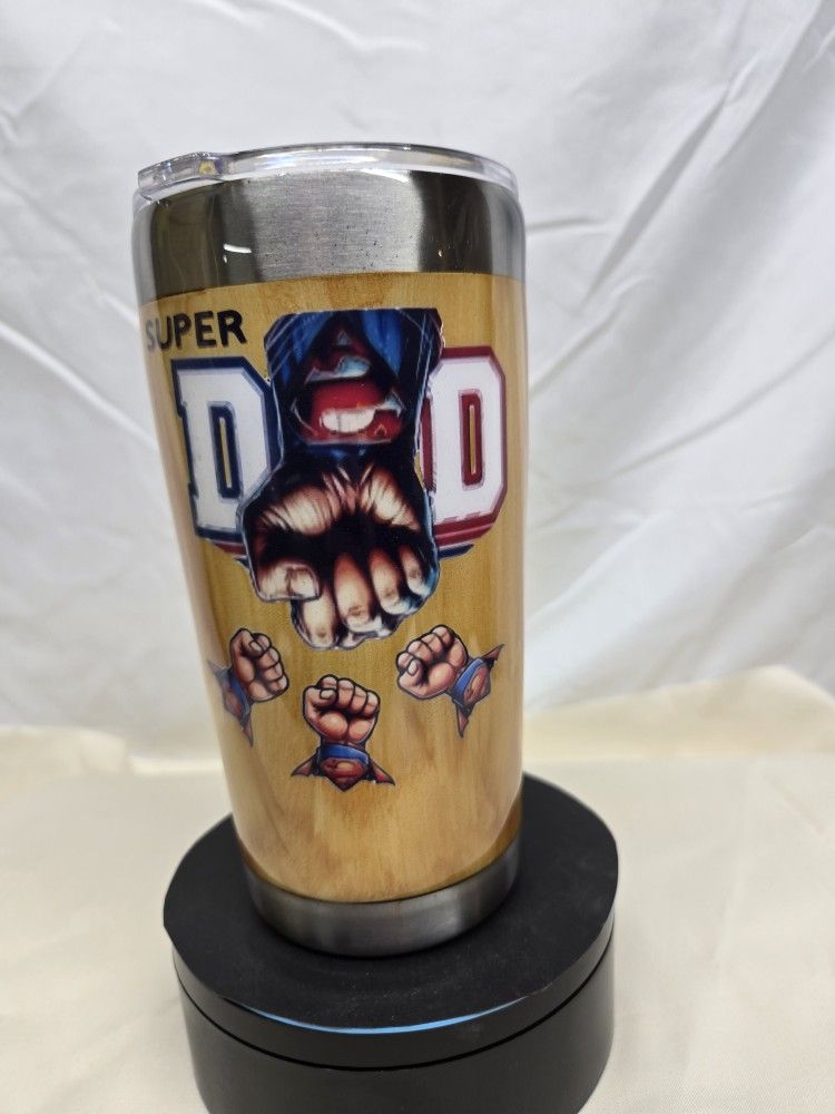 Super Dad 20 oz Tumbler – Superman 4 Fist – Painted Wood Grain Look – Epoxy Sealed
