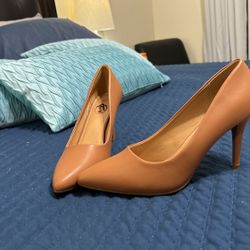 Tan 8.5 Women’s pumps Heels