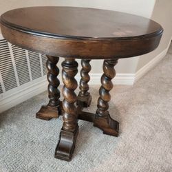 Round Spiral Leg Coffee Table 