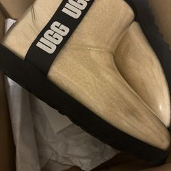 Size 7 Ugg Boots 