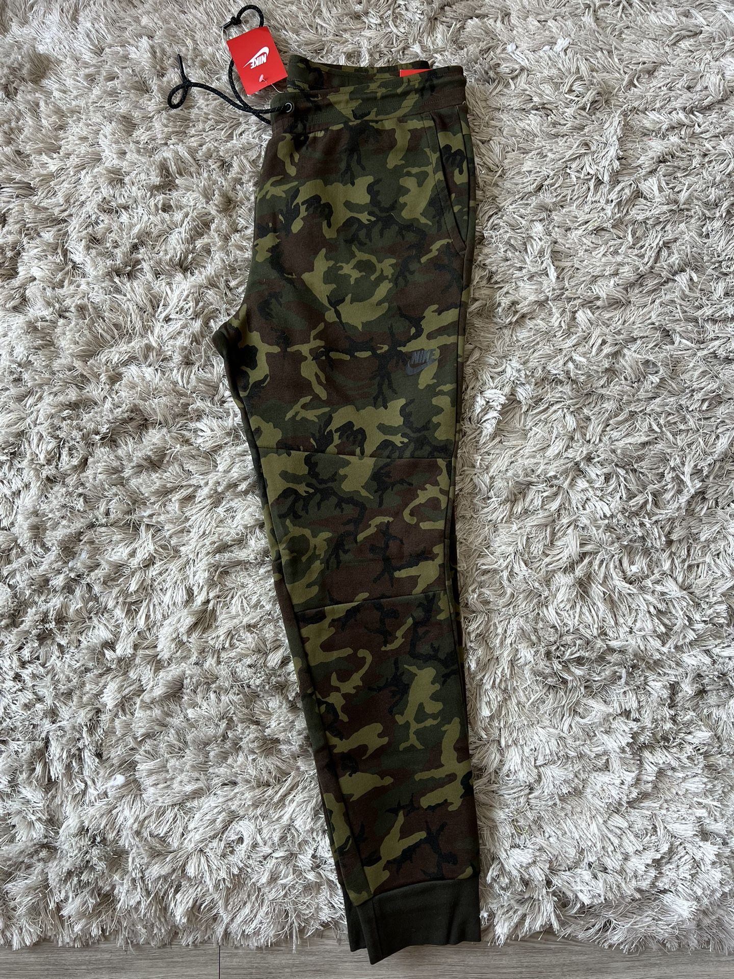 Nike Tech Fleece Joggers Size L
