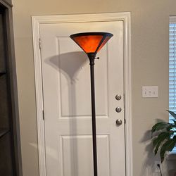 FLOOR LAMP