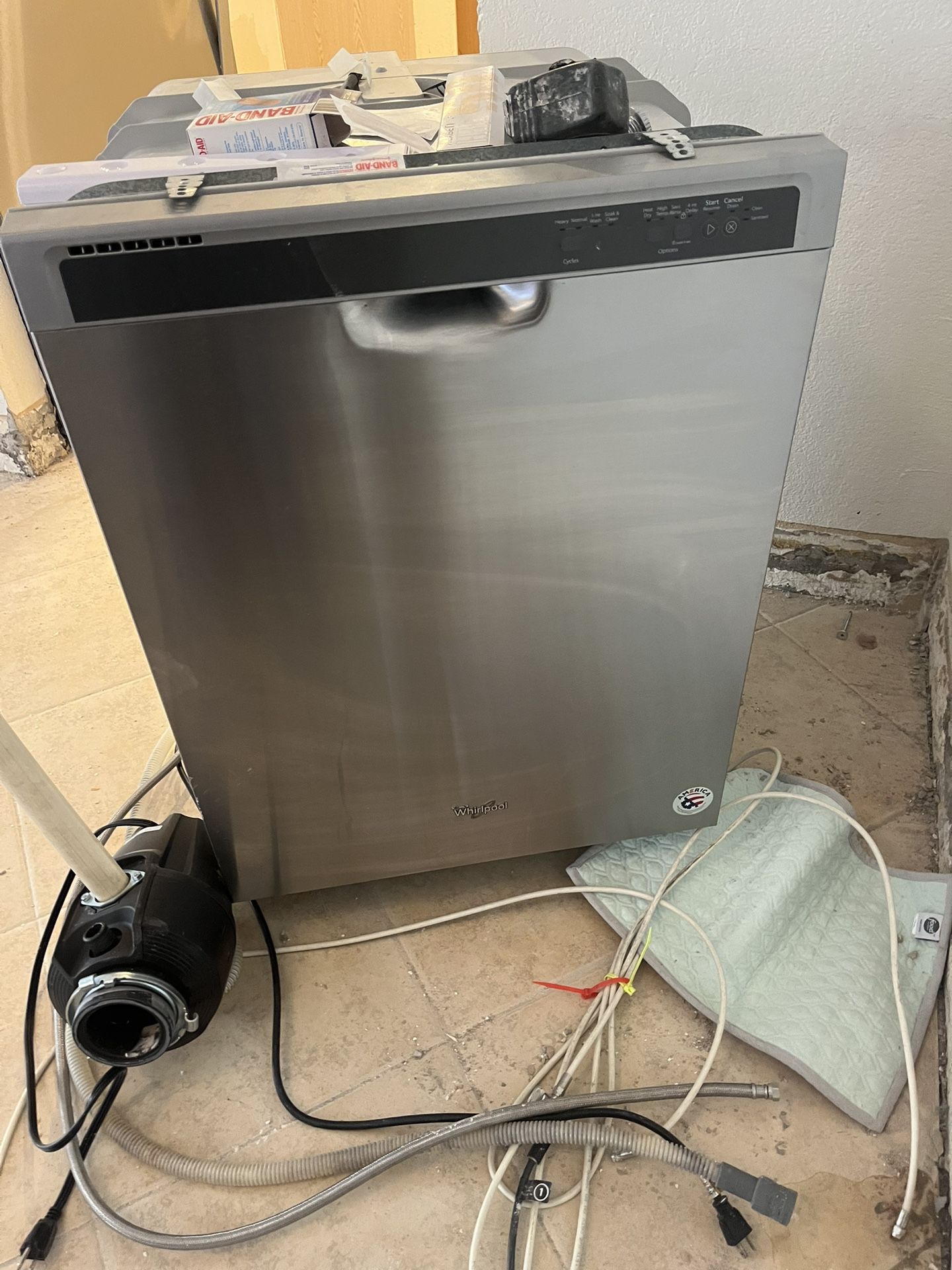WHIRLPOOL DISHWASHER STAINLESS $150