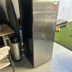 Mini Stand Up Freezer 