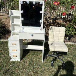 White Makeup Vanity with Lighted Mirror and Chair