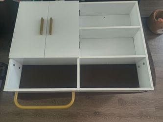 Bathroom wall cabinet shelving