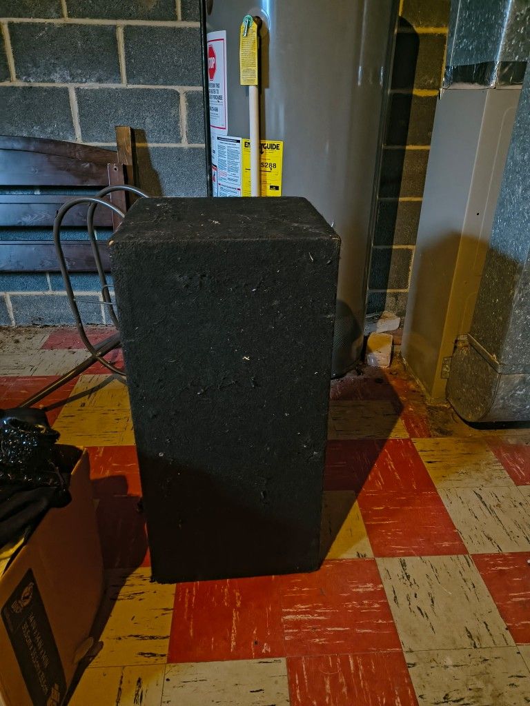 Speaker Box