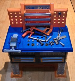 Pretend play workbench