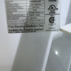 Samsung Fridge In Very good Conditions Every Thing Work Very Good 