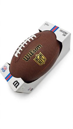 Brand new in the box never used.
Wilson NFL Prestige Junior Football
Size: Junior - Ages 9+