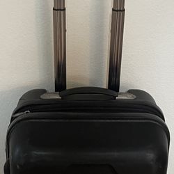 Small Suitcase Travel Pro 19”