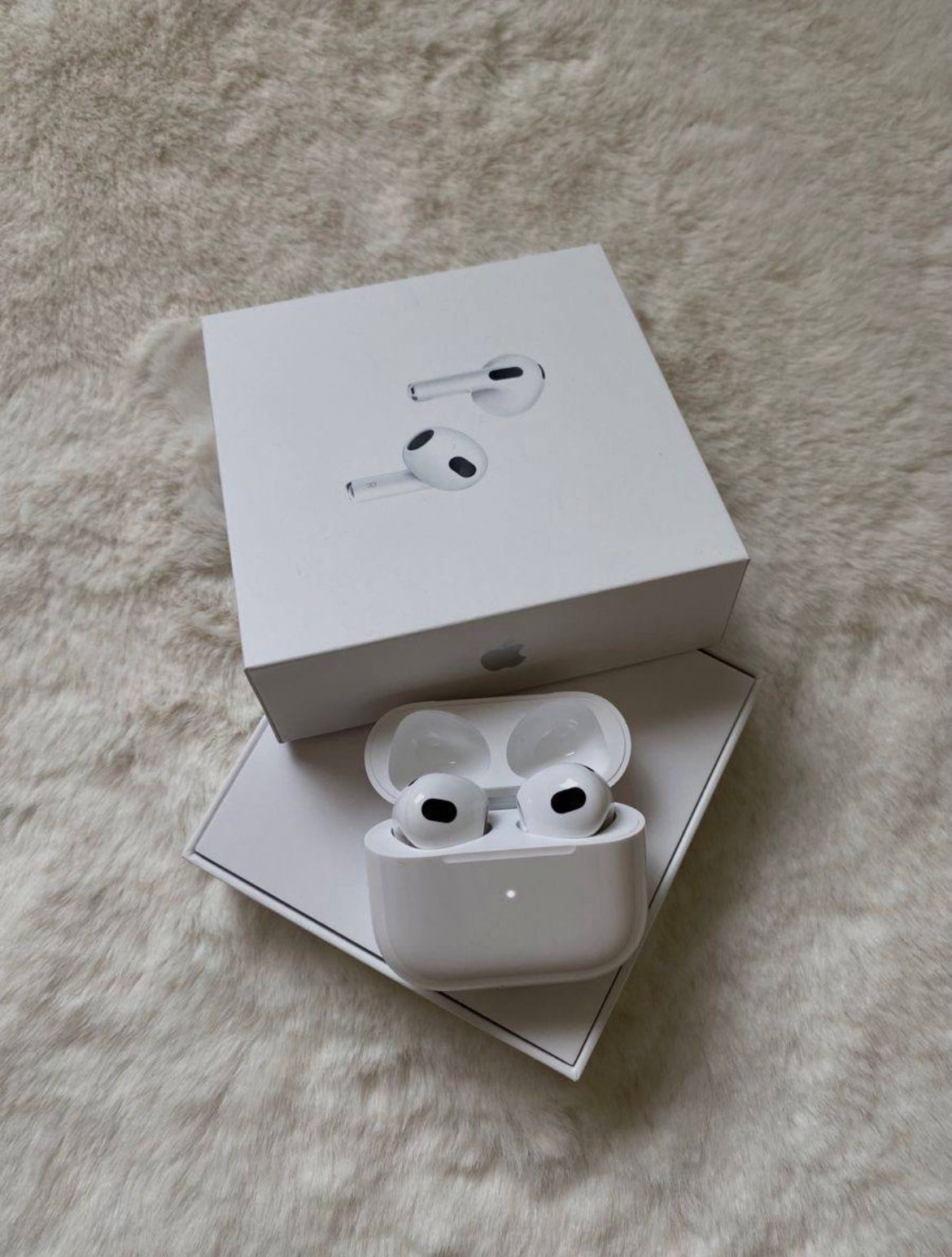 Gen 4 AirPods 