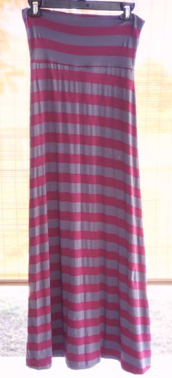 $10 Each: Women's: Size: Small/ Honolua Maxi skirts