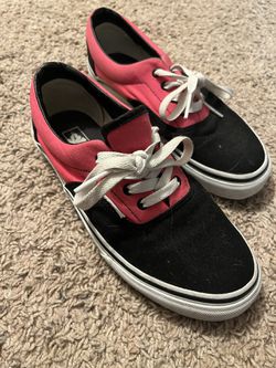 Vans Old Skool Black And Pink Skater Shoes Size 4.0 Kids Thumbnail