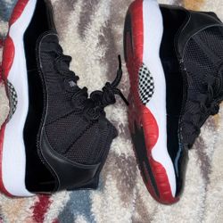 Jordan 11 Breds 
