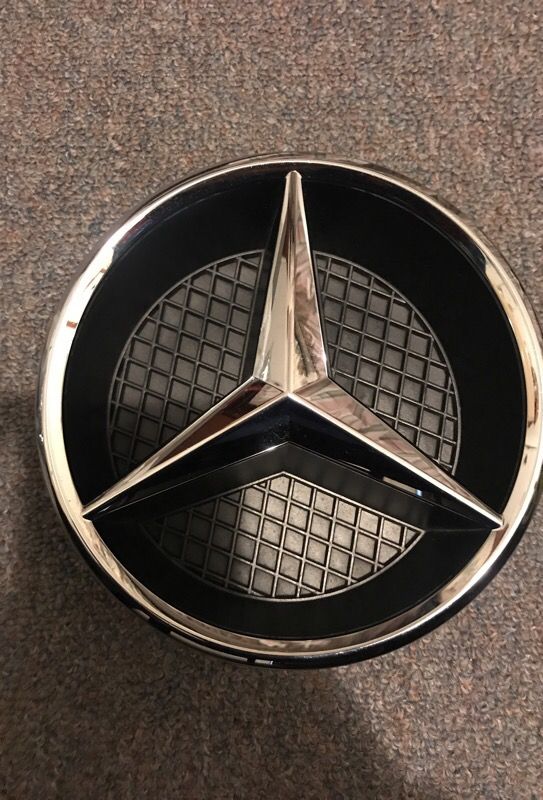 Mercedes-benz emblem