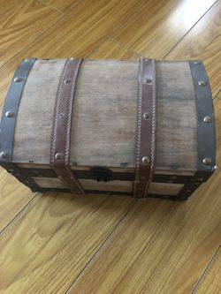 Gift wood basket