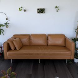 Leather Sofa / Mueble De Cuero
