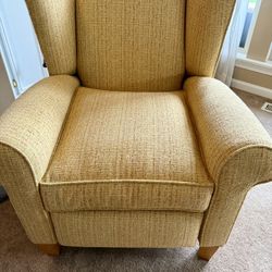 Norwalk recliner – fabric protected