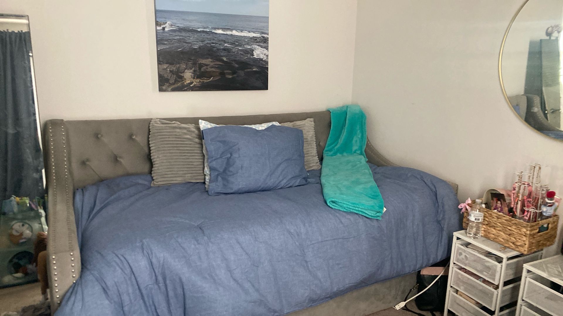 Twin Bed