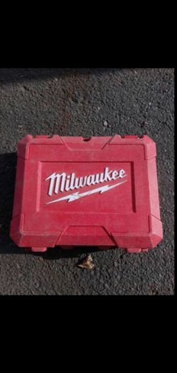 Milwaukee box