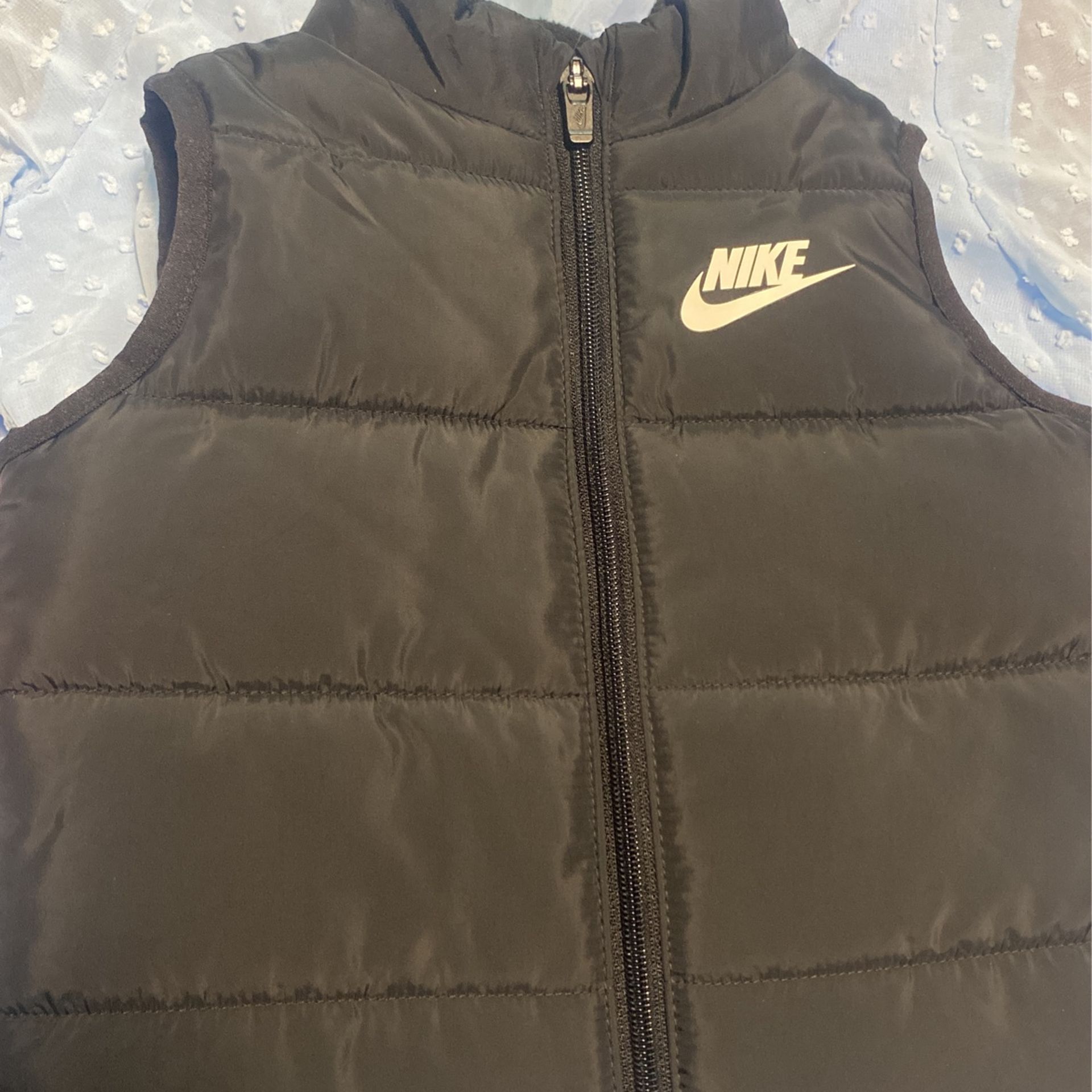 Brand New Nike Vest Black Size 2t
