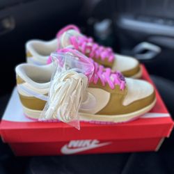 Nike Dunk Low SE..( Bronzine Pink )