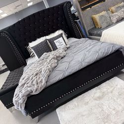 ✨️ Sectionals, 2pc Sofas ✨️ Furniture Queen Bedrooms, Dining Avail