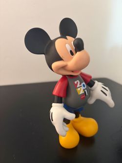 Disney Parks 2021 Mickey & Minnie Mouse Figure
