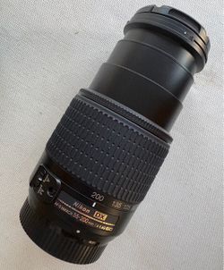 Nikon DX AF-S NIKKOR 55-200mm 1:4.5 - 5.6 with G ED