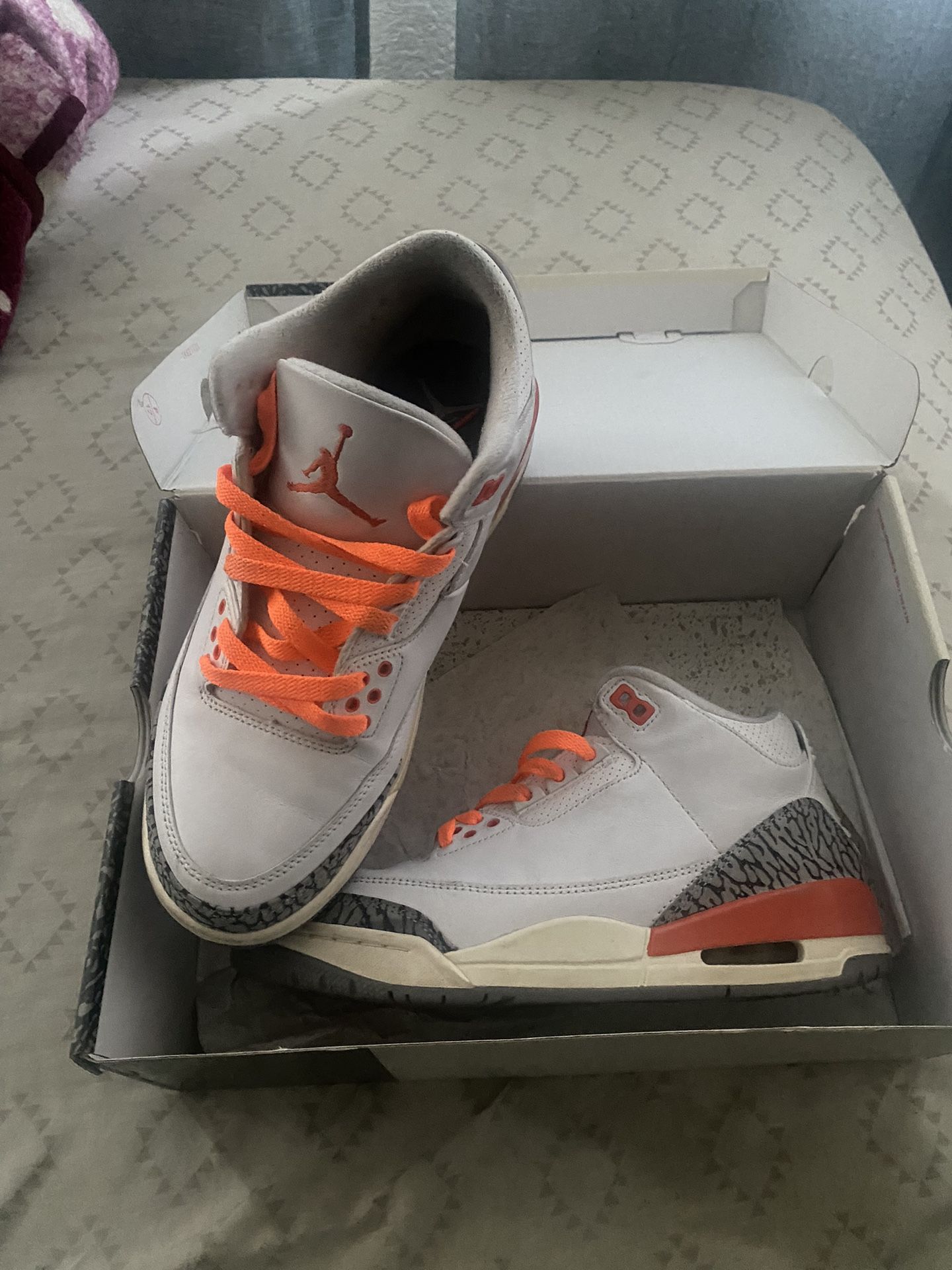 WMNS Air Jordan 3s