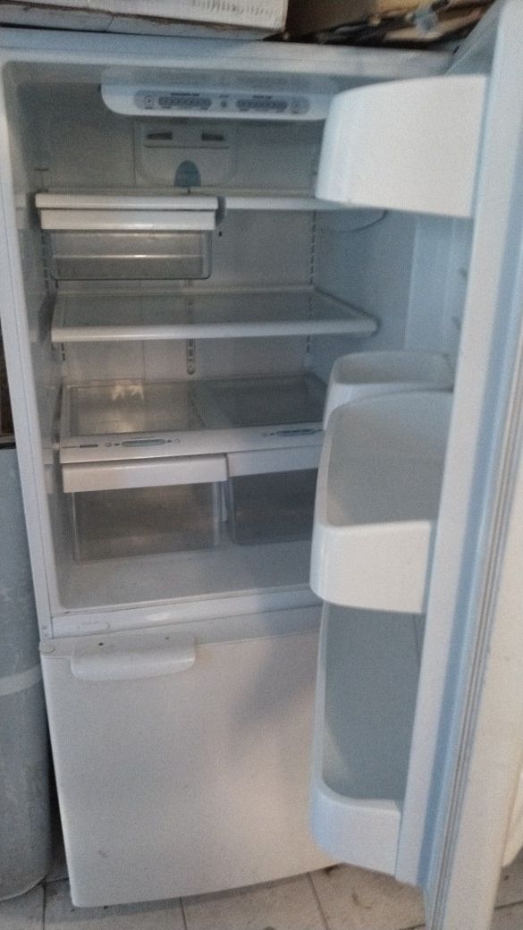 Lg refrigerator