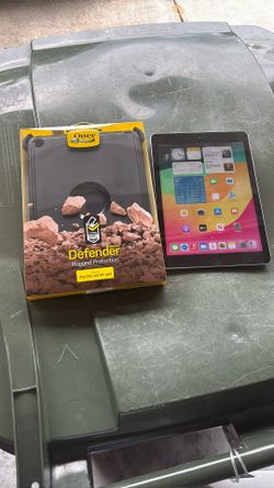 6th Gen iPad 128 w/ Brand New Otterbox Defender Case