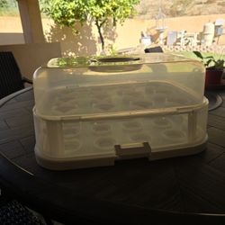 2 Teir Cupcake Carrier