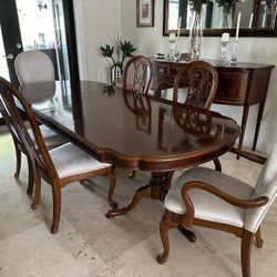 Dining Table Set