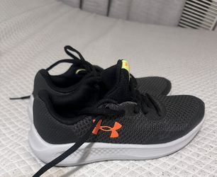 Under Armour Boy Shoes