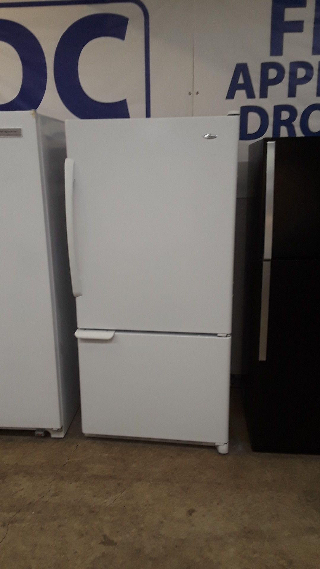 Amana bottom freezer refrigerator