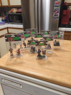 Lemax Halloween ghouls all for 30.00