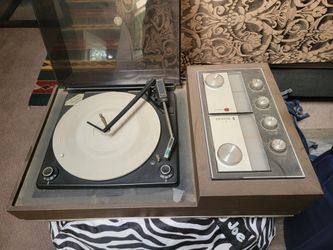 Zenith  Stereo AM/FM  Turntable