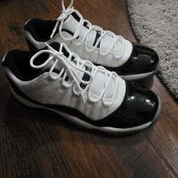 Jordan concorde 11  low GS size 7Y
