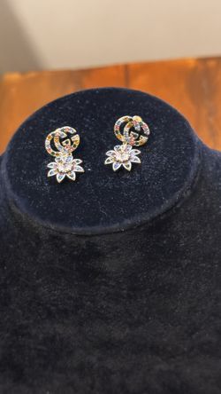 Woman Earrings GG Multi Color Vintage Look 