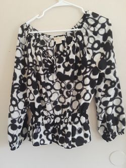 Blusa modrena