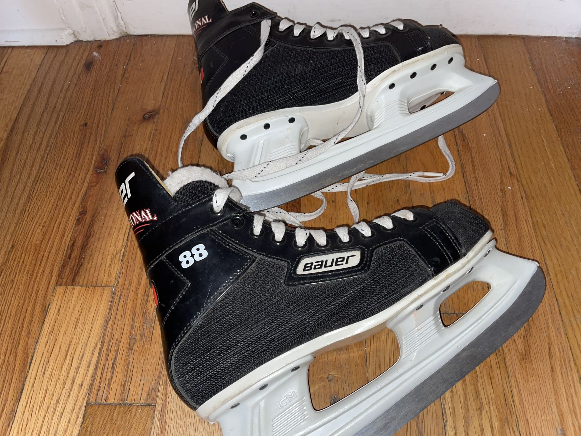 Retro Bauer Ice Skates
