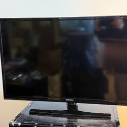 Samsung 32” LCD TV