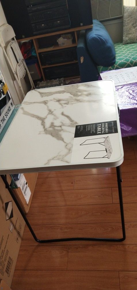 Foldable Table