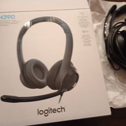 Logitech H390 Headset w/ Microphone 
