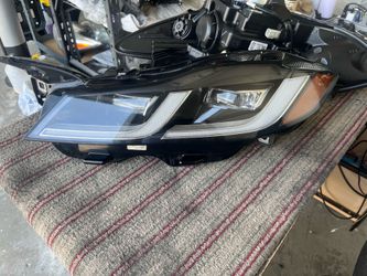 2021-25 JAGUAR F- PACE LEFT HEADLIGHT